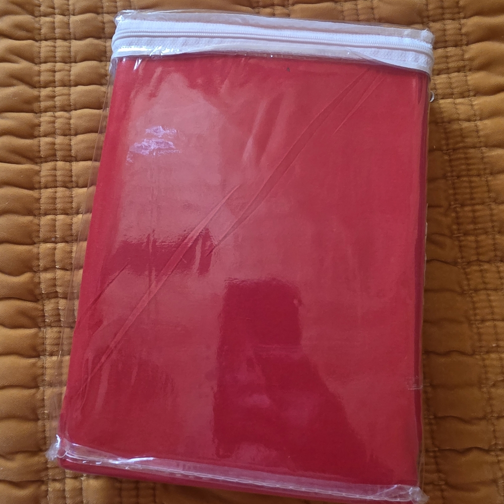 Red Flat Sheet Twin/XL - Picture 4 of 5